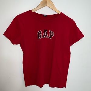 🍁Gap Women’s Red Top